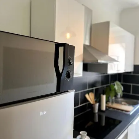 Cosy Et Lumineux Avec Parking Gratuit Apartman