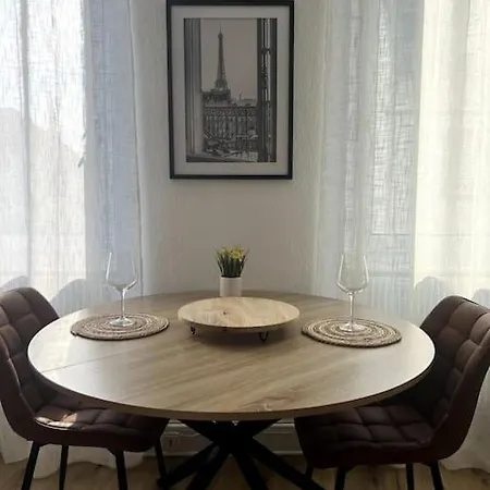 Apartment Cosy Et Lumineux Avec Parking Gratuit *