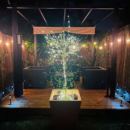 Cosy Et Lumineux Avec Parking Gratuit Apartman