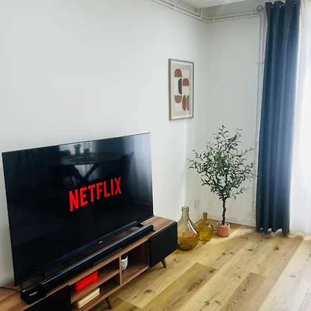 Apartman Cosy Et Lumineux Avec Parking Gratuit